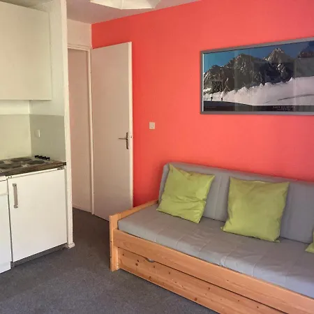Apartment Le Pleynet, 2 Pieces, 6 Personnes - Fr-1-557a-49 *